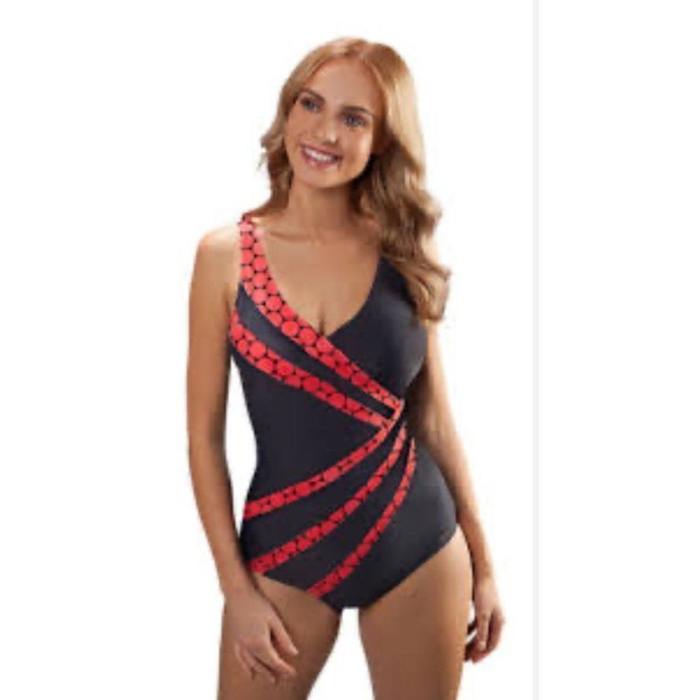 Merry Style Women's Bathing Suits / Swimwear Size M